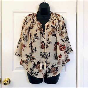 Daytrip floral button top